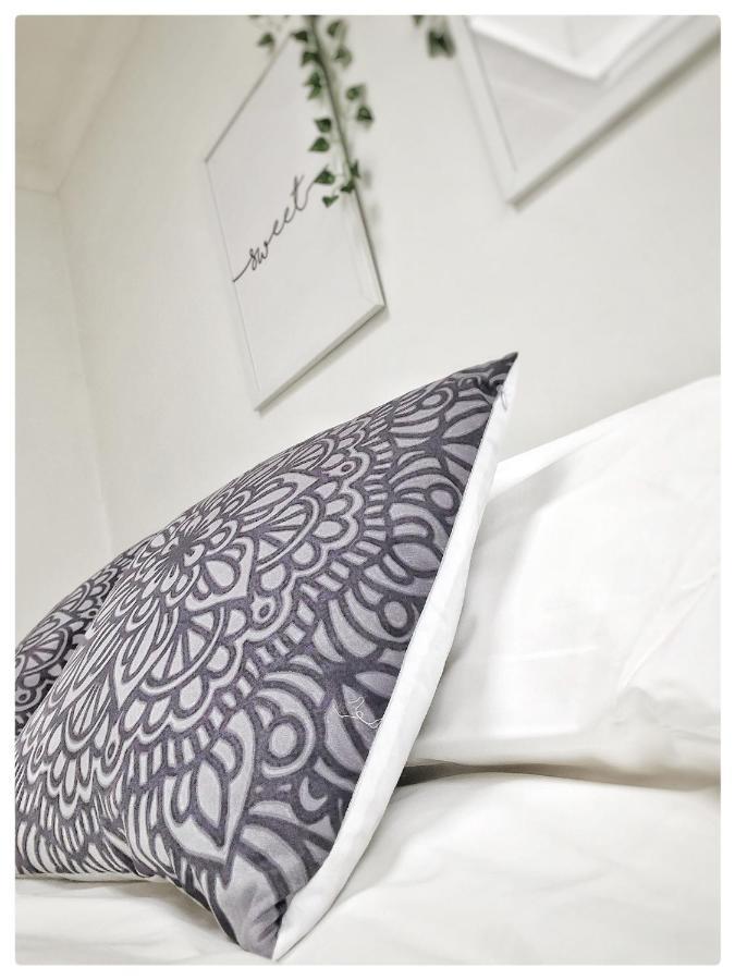 The Beach Hideaways Apartment Brighton ภายนอก รูปภาพ