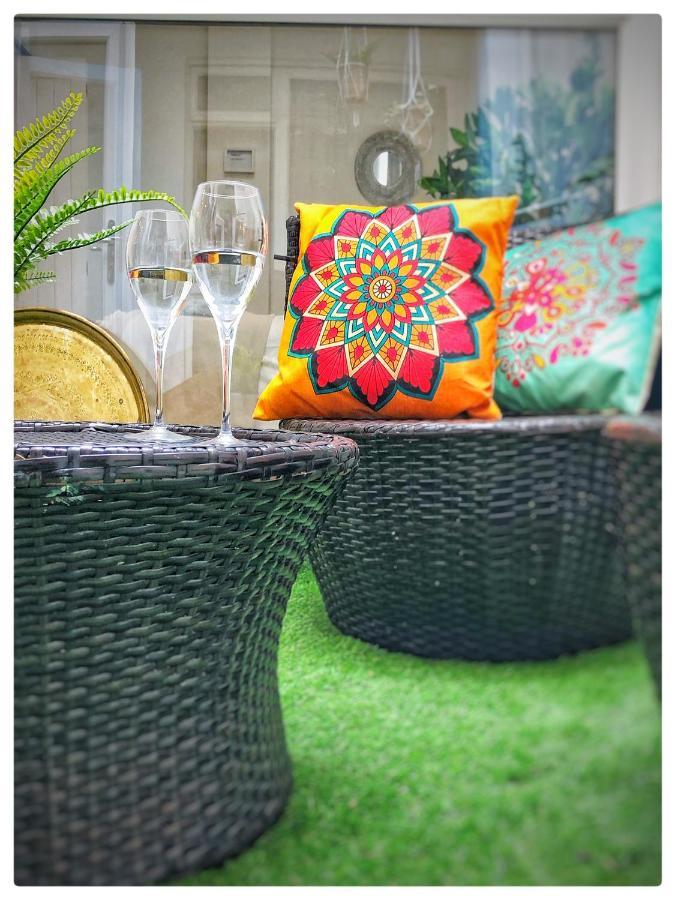 The Beach Hideaways Apartment Brighton ภายนอก รูปภาพ